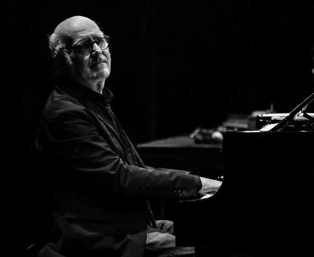 Ludovico Einaudi zorlu psm